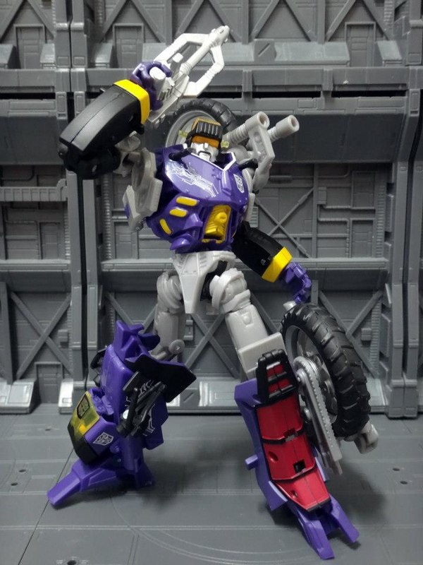 Maiden Japan Junkticon Blasters   New Images Show Armed Up Action Figures  (25 of 32)